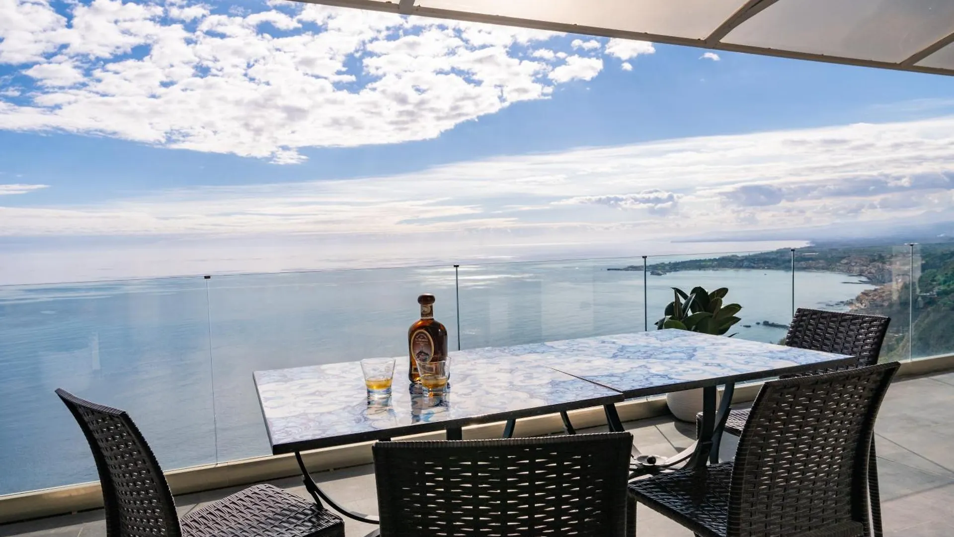 Villa Horizonte Luxury Apartments 陶尔米纳 意大利