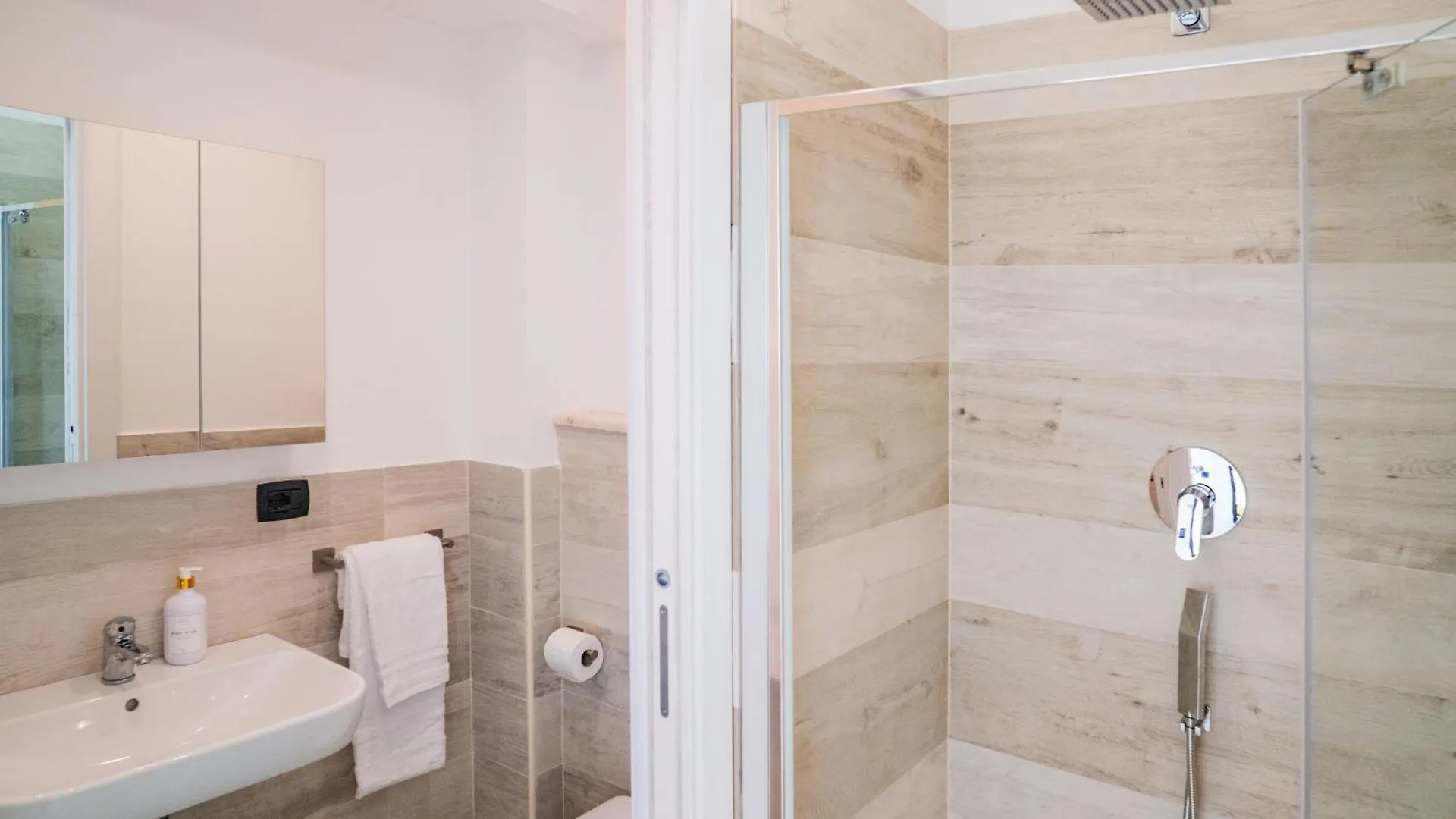 Villa Horizonte Luxury Apartments 陶尔米纳 意大利