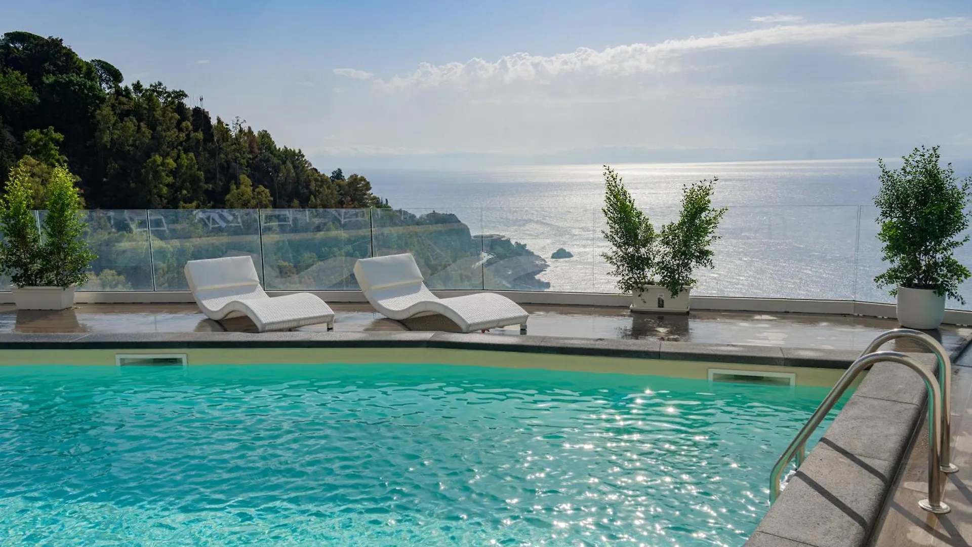 Villa Horizonte Luxury Apartments 陶尔米纳 0*,